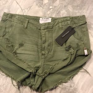 ONE X ONETEASPOON Army Green Shorts